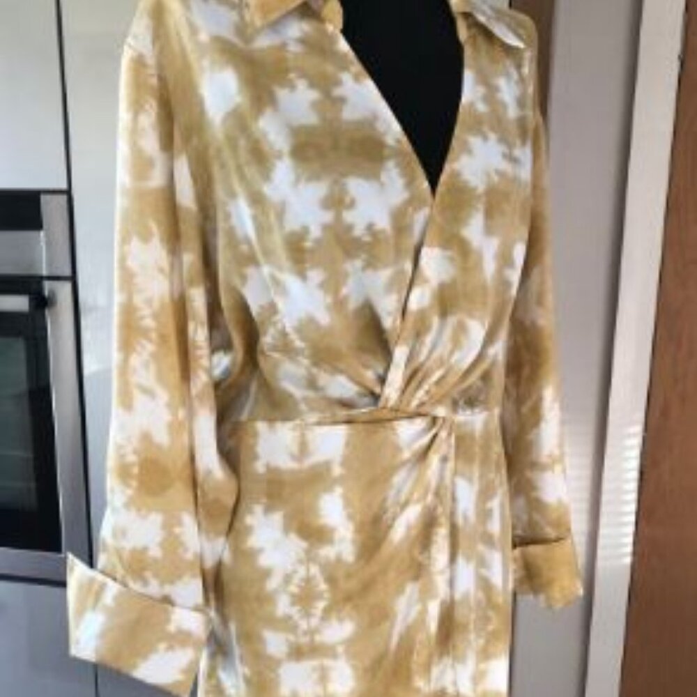 NWT H&M  Women's Twist Detail Shirt Dress Size XL